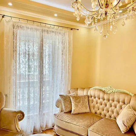 Heart Of A Historical Center Apartment