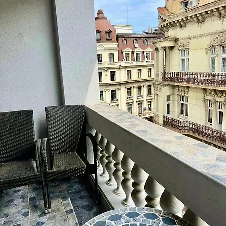 Heart Of A Historical Center Apartment *