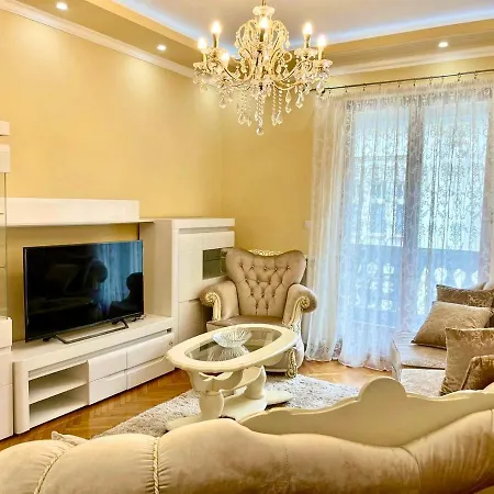 アパート Heart Of A Historical Center